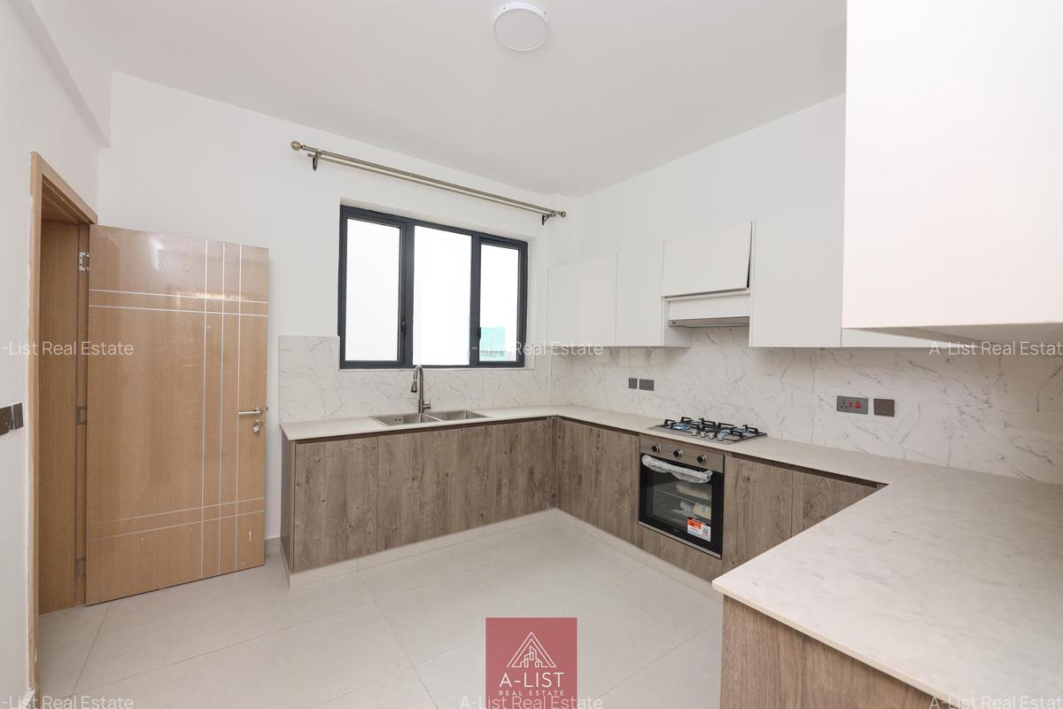 2 Bed Apartment with En Suite at Brookside Drive - 4