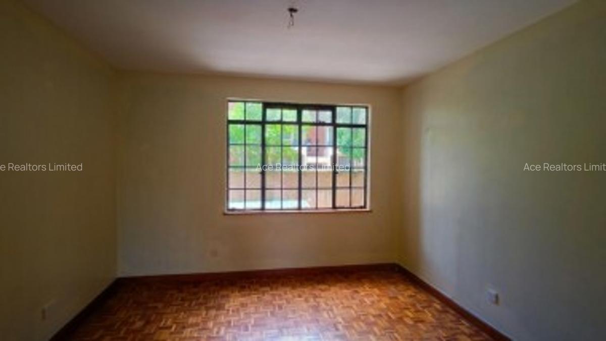 3 Bed Apartment with En Suite at Kaptei Garden - 15