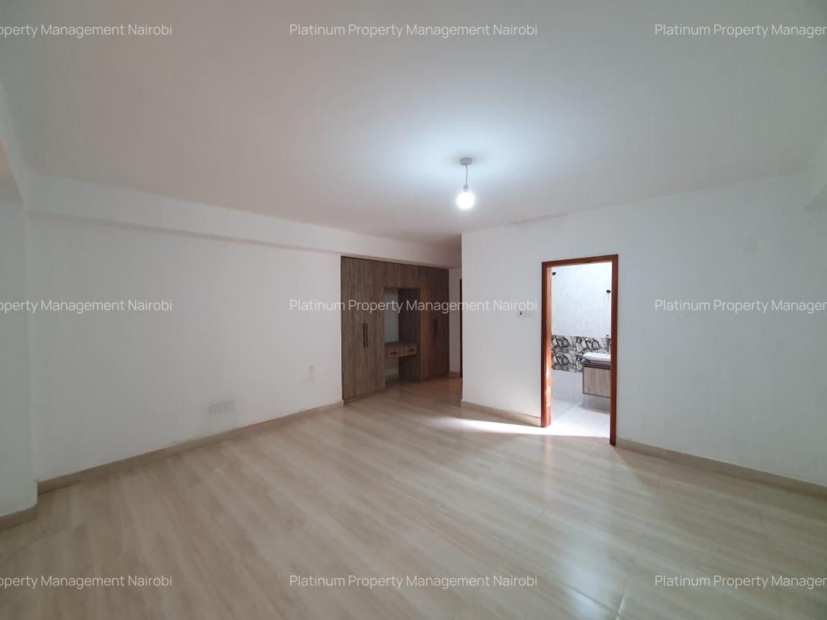 4 Bed Apartment with En Suite at Parklands - 15