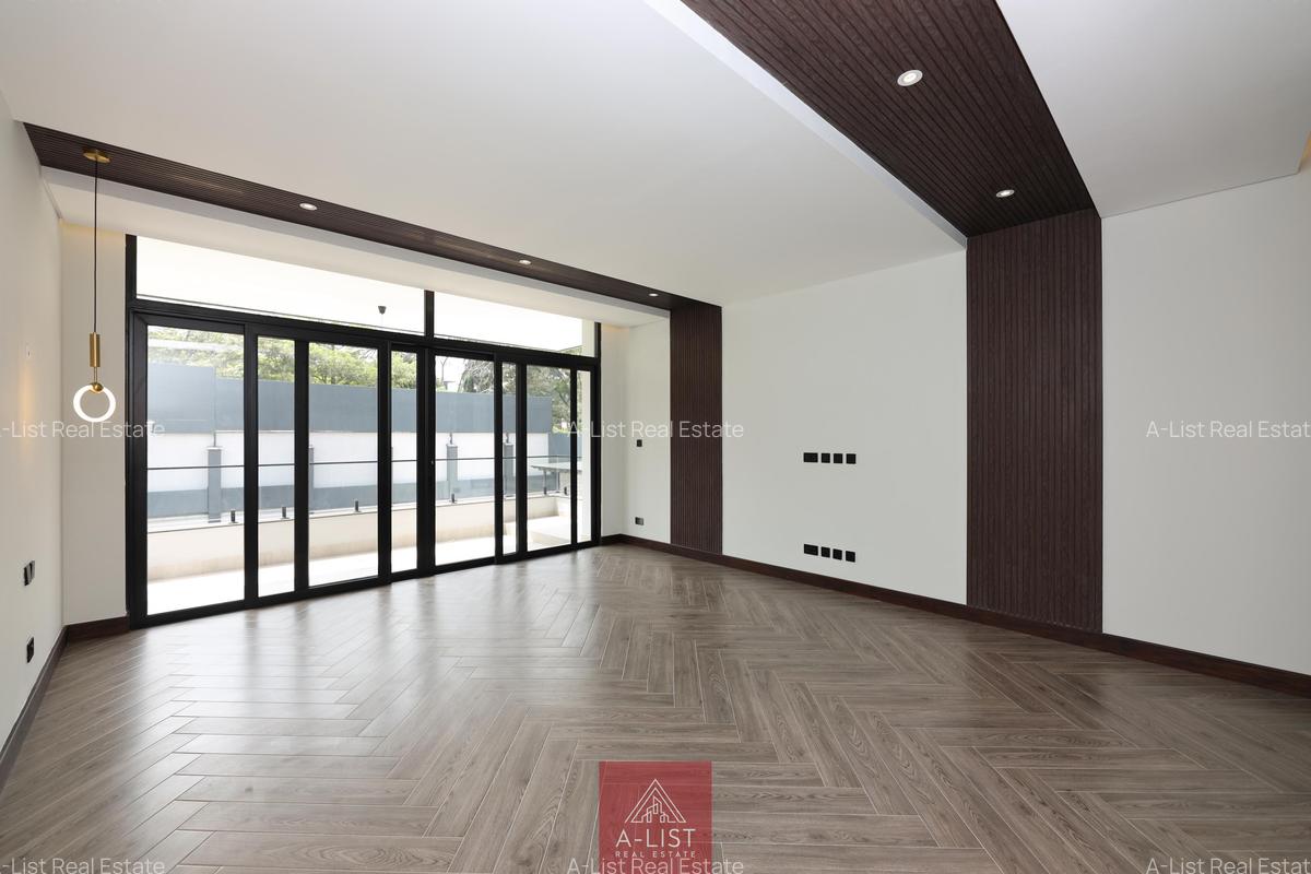 6 Bed Villa with En Suite at Nyari - 19