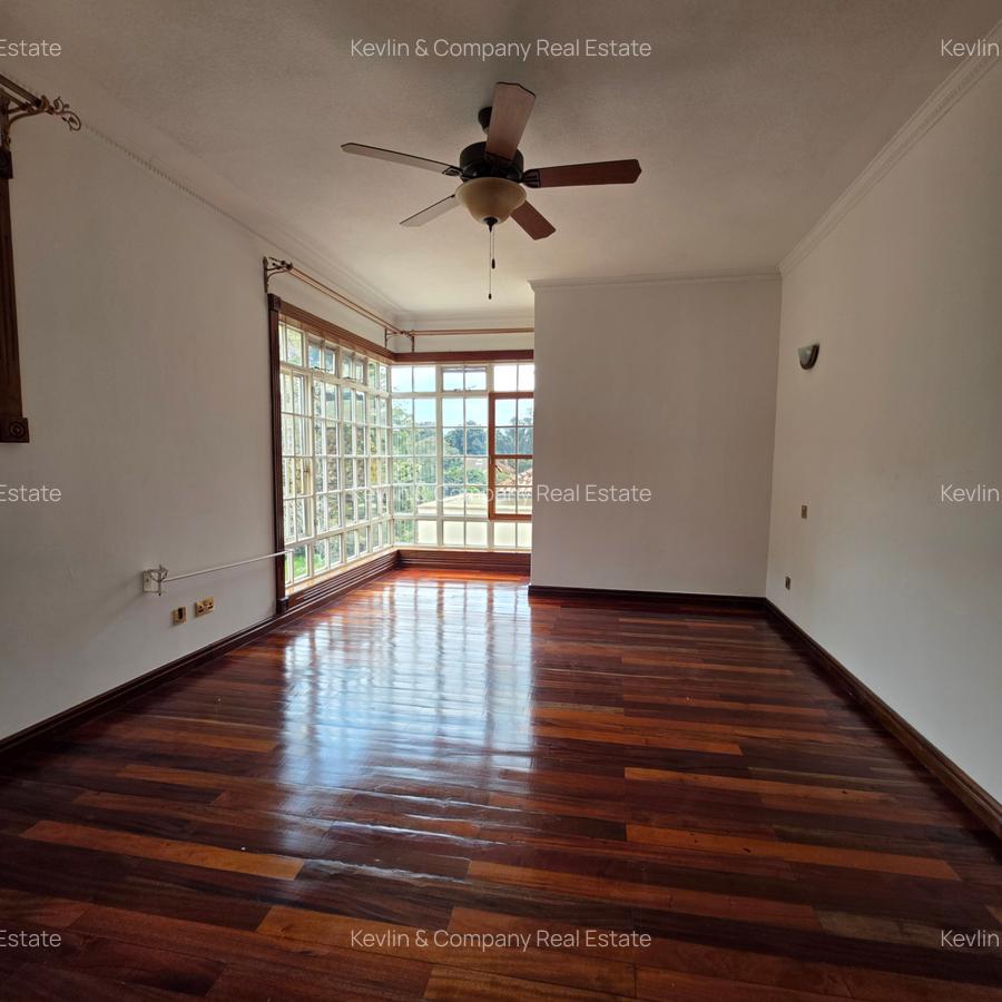 4 Bed Villa with En Suite in Kyuna - 17