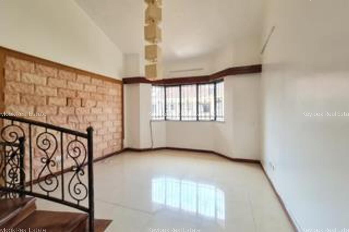 4 Bed Townhouse with En Suite at Gravelia Groove - 2
