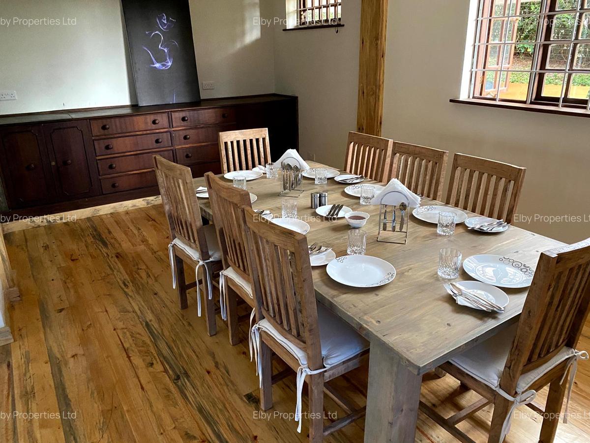 7 Bed House with En Suite in Runda - 4