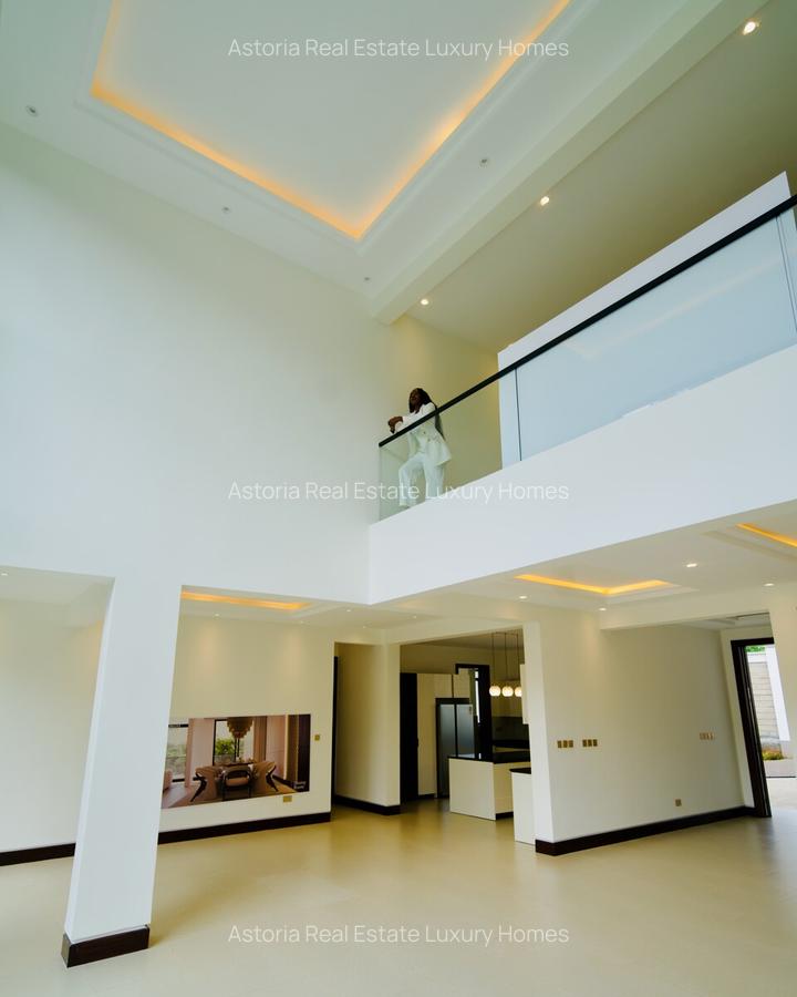 6 Bed Villa with En Suite at 2026-183 - 17