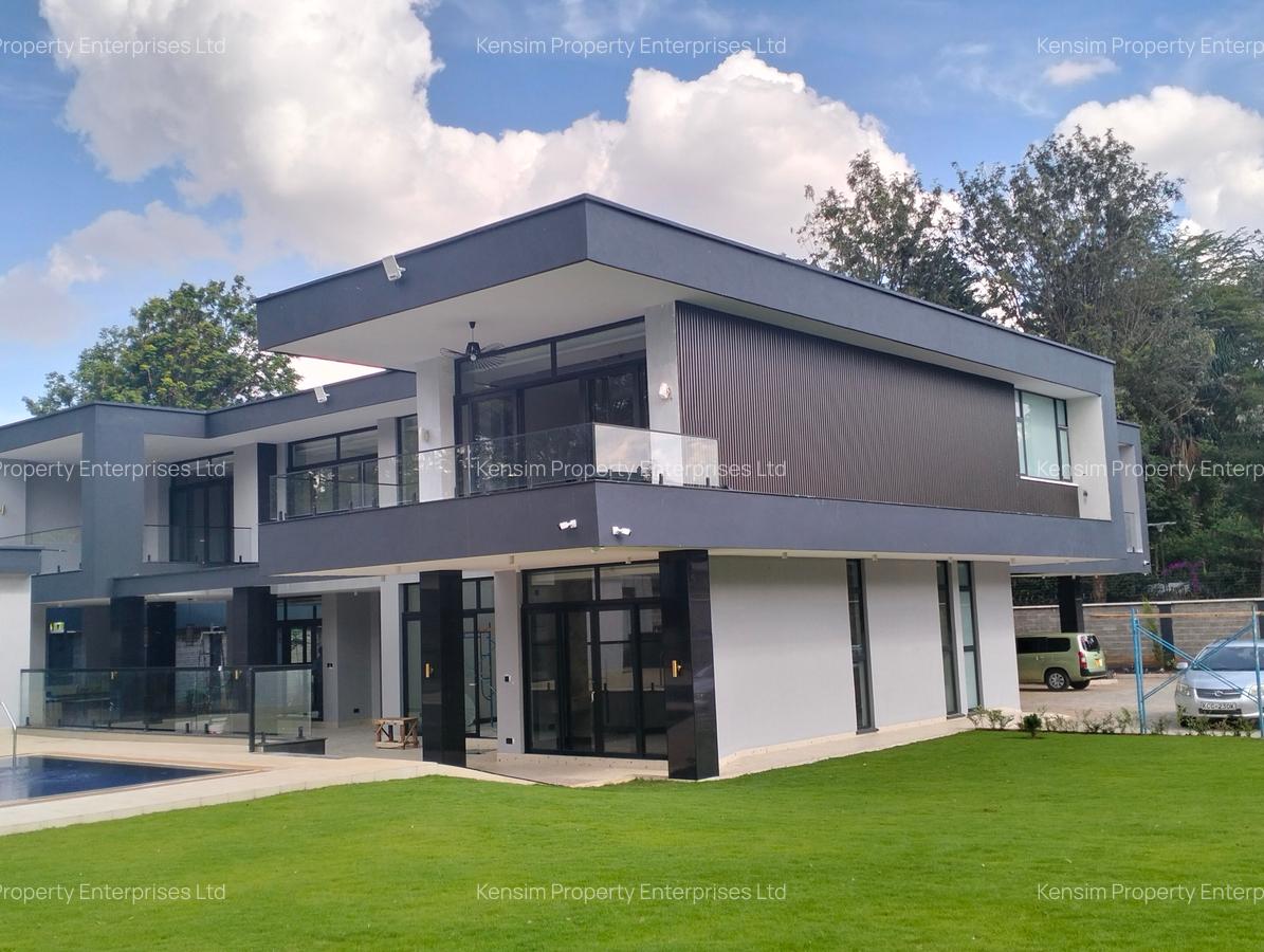 5 Bed Townhouse with En Suite in Nyari - 1