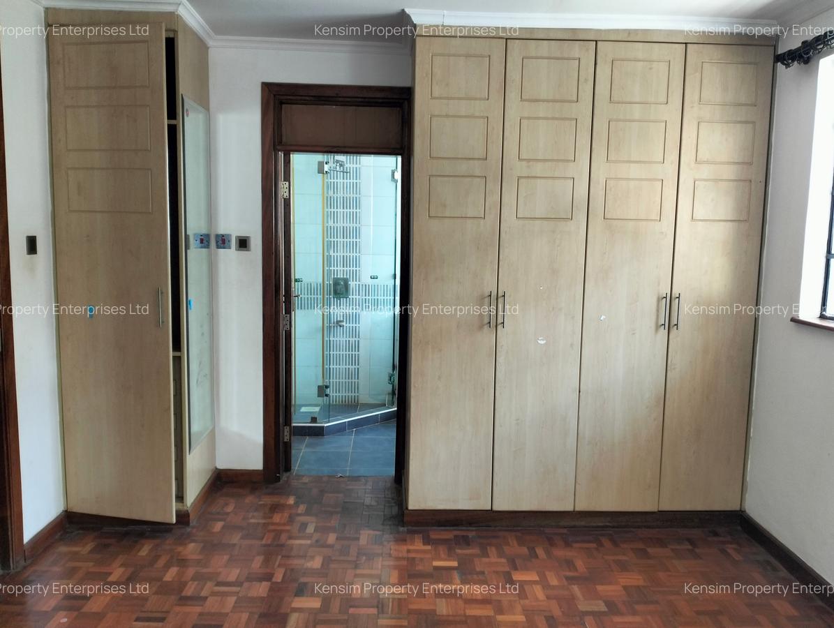 5 Bed Townhouse with En Suite in Lavington - 15