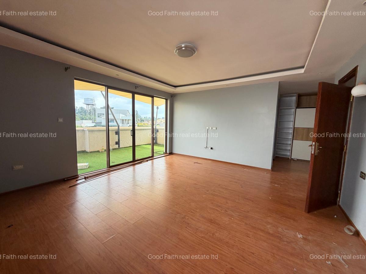 4 Bed Villa with En Suite in Kiambu Road - 12