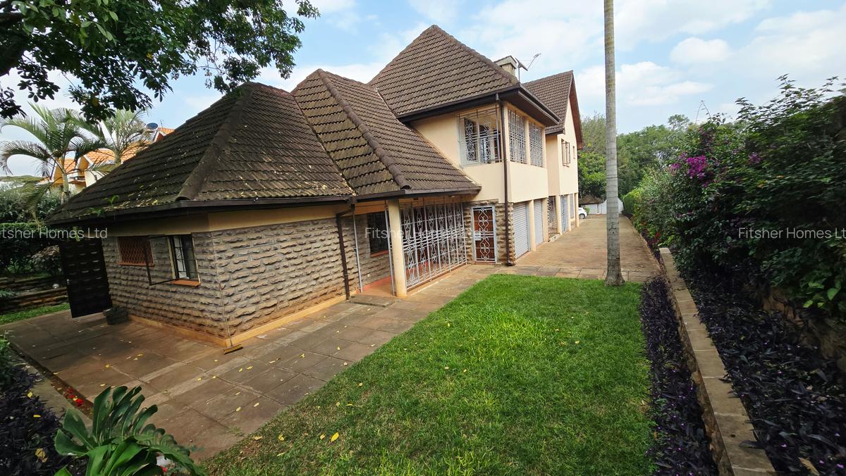 5 Bed House with En Suite in Runda - 4