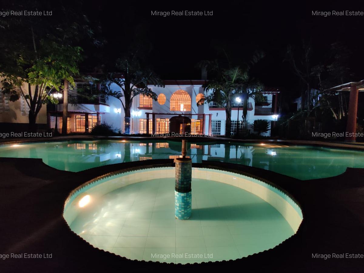 6 Bed House with En Suite in Nyari - 3