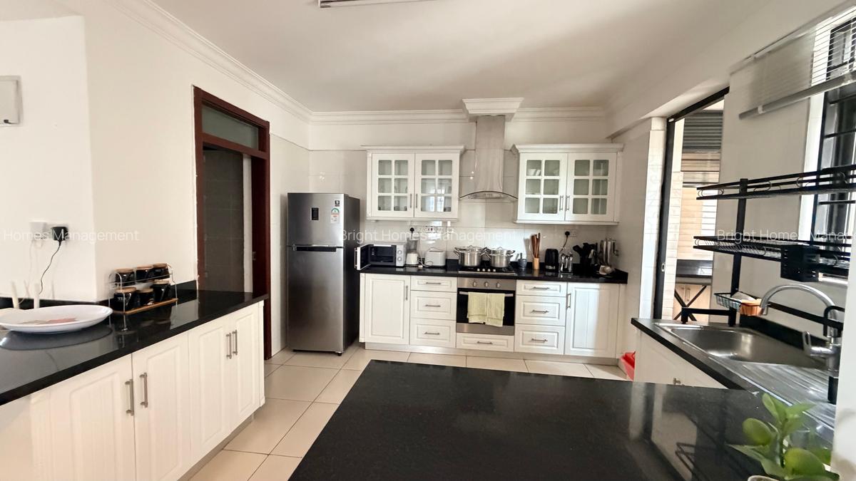 Serviced 3 Bed Apartment with En Suite in Westlands Area - 4