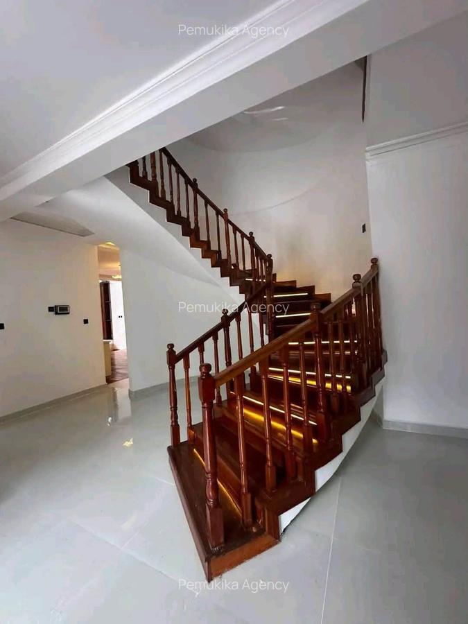 6 Bed Townhouse with En Suite in Karen - 2
