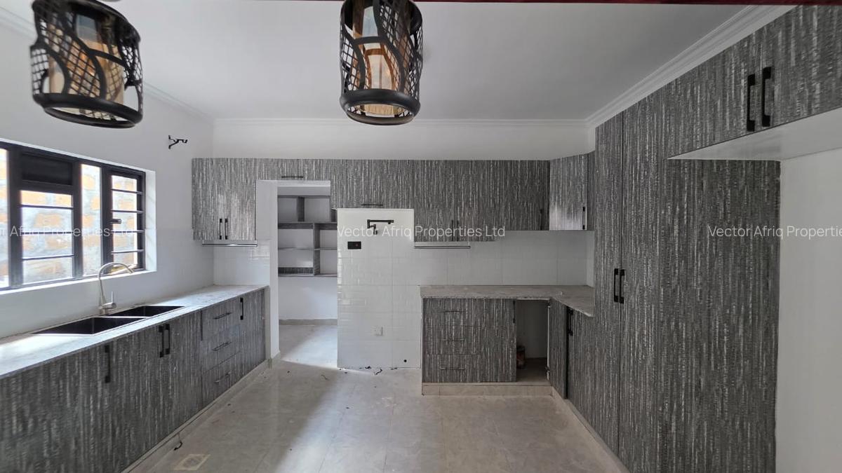 4 Bed House with En Suite in Ongata Rongai - 6