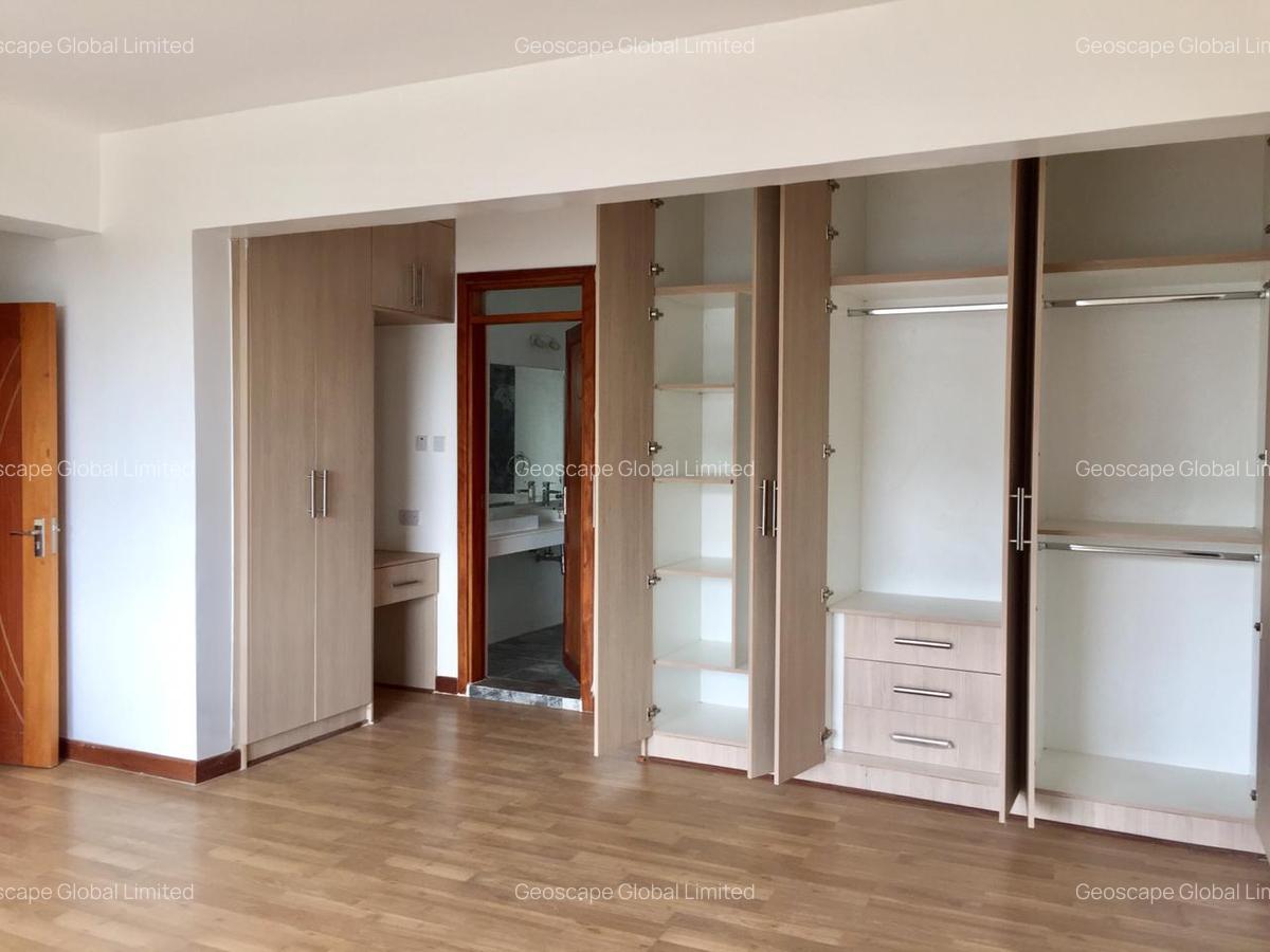 4 Bed Apartment with En Suite in General Mathenge - 6