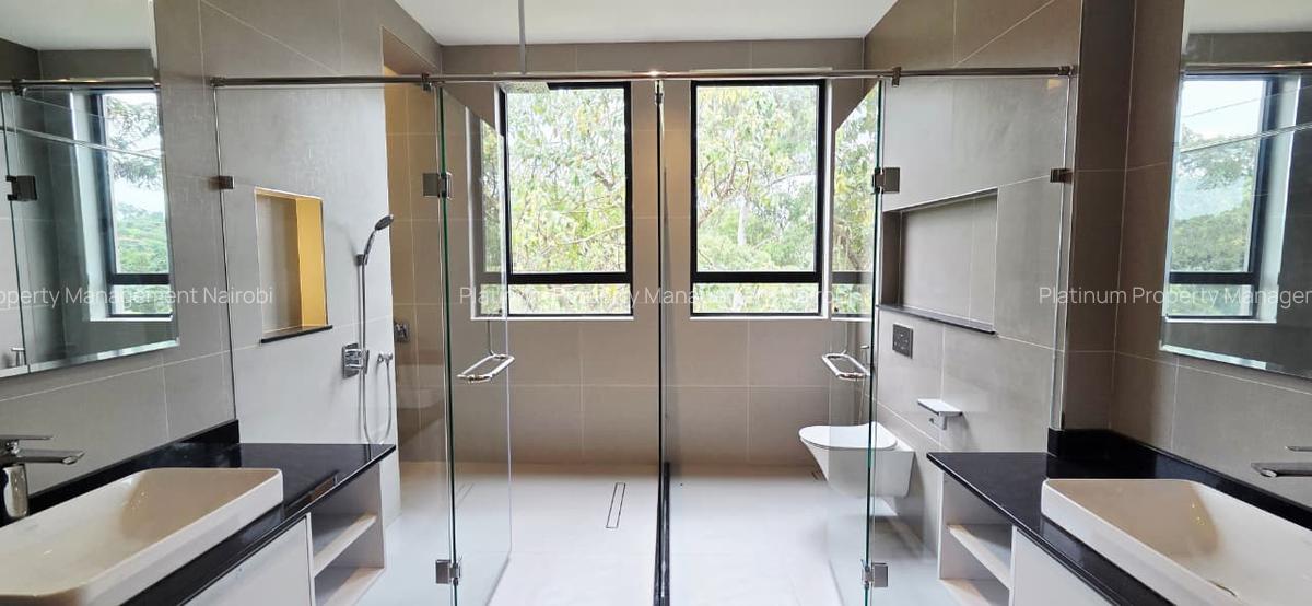 6 Bed Townhouse with En Suite at Peponi Rd - 15