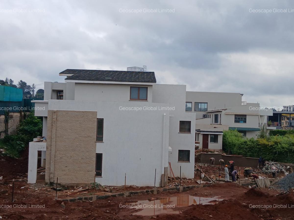 4 Bed House with En Suite in Runda - 8
