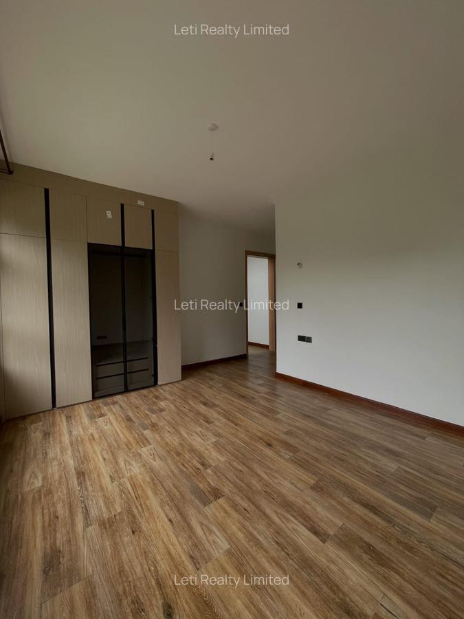 6 Bed Townhouse with En Suite in Lavington - 9