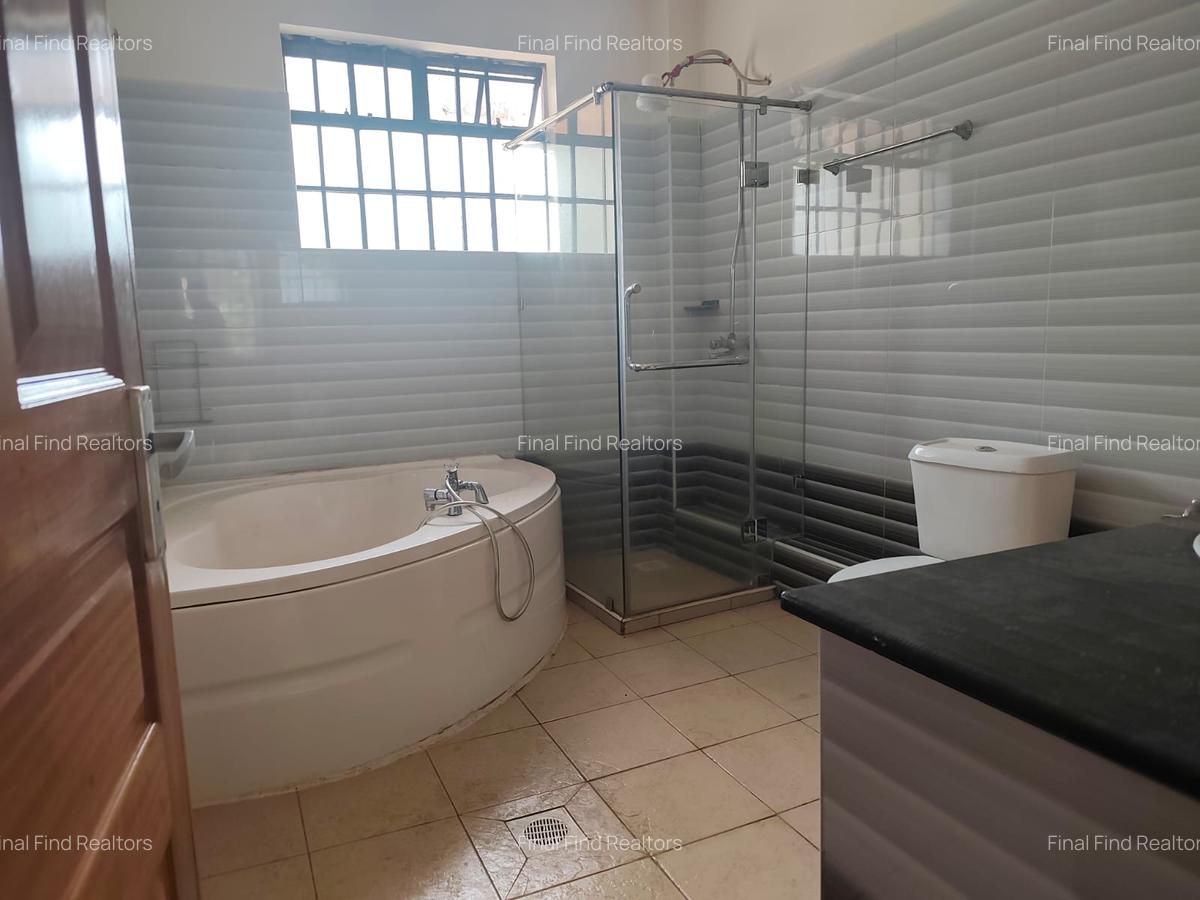 4 Bed Townhouse with En Suite in Kitisuru - 17