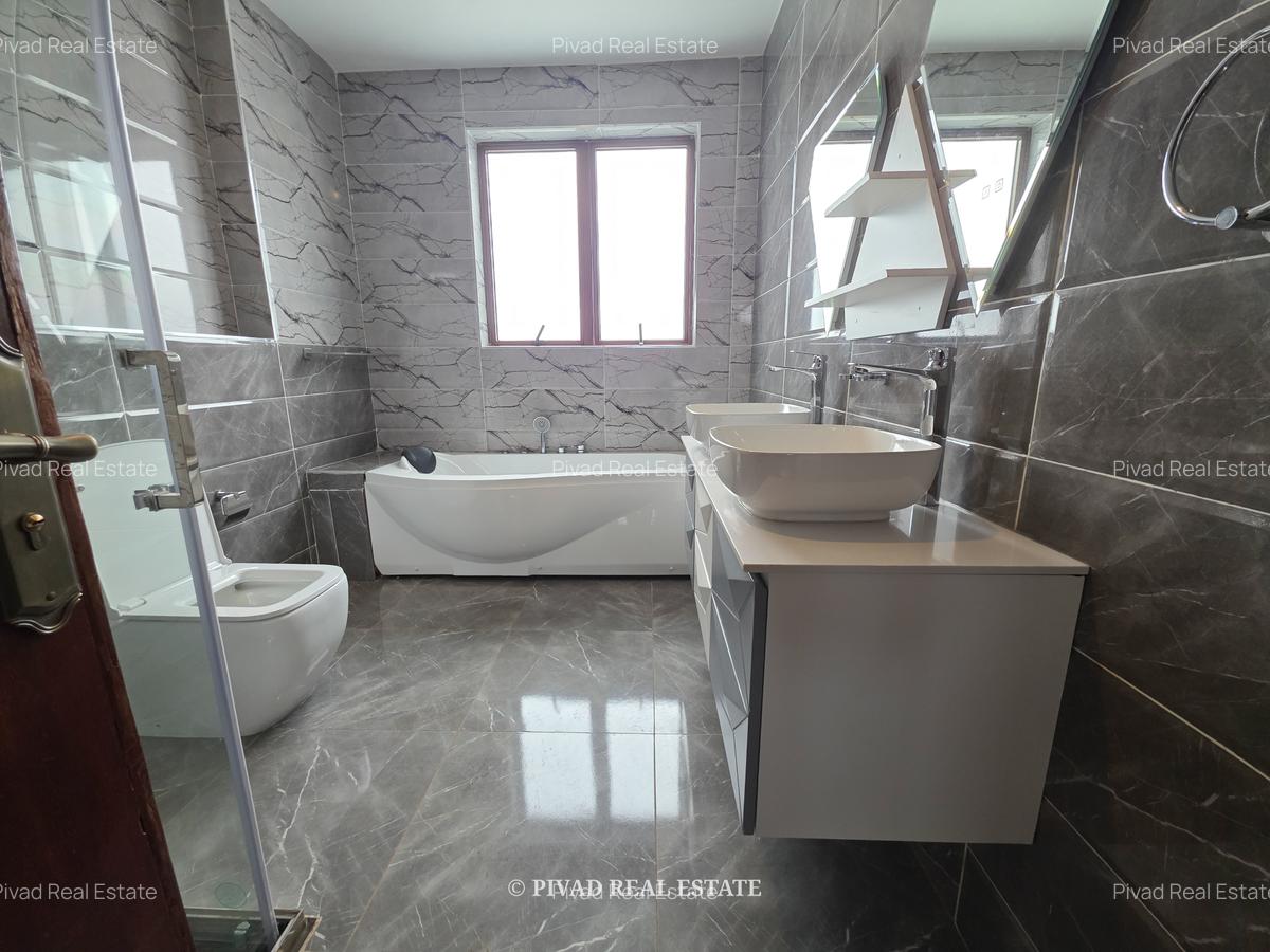 4 Bed Townhouse with Swimming Pool in Runda - 8