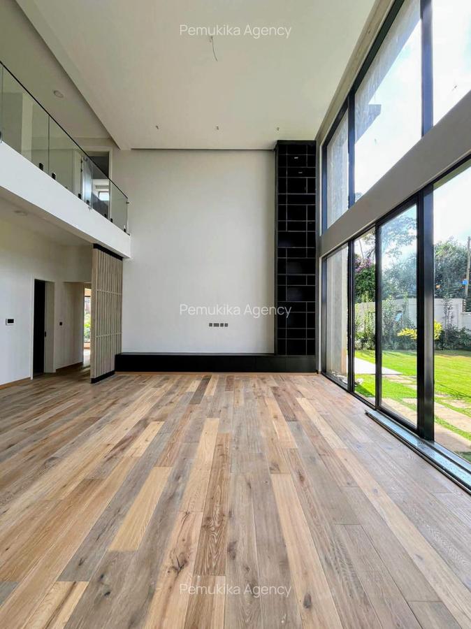 5 Bed Townhouse with En Suite in Runda - 1