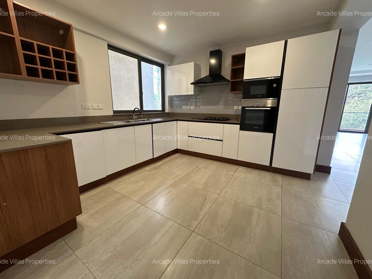 3 Bed Apartment with En Suite in Westlands Area - 3