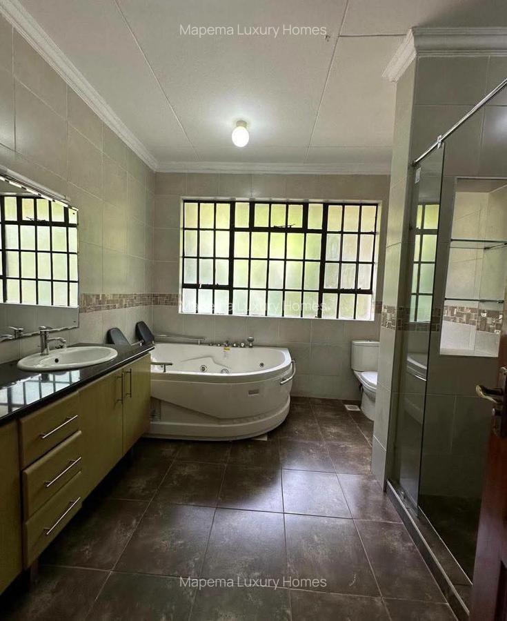 5 Bed Villa with En Suite at Miotoni - 4