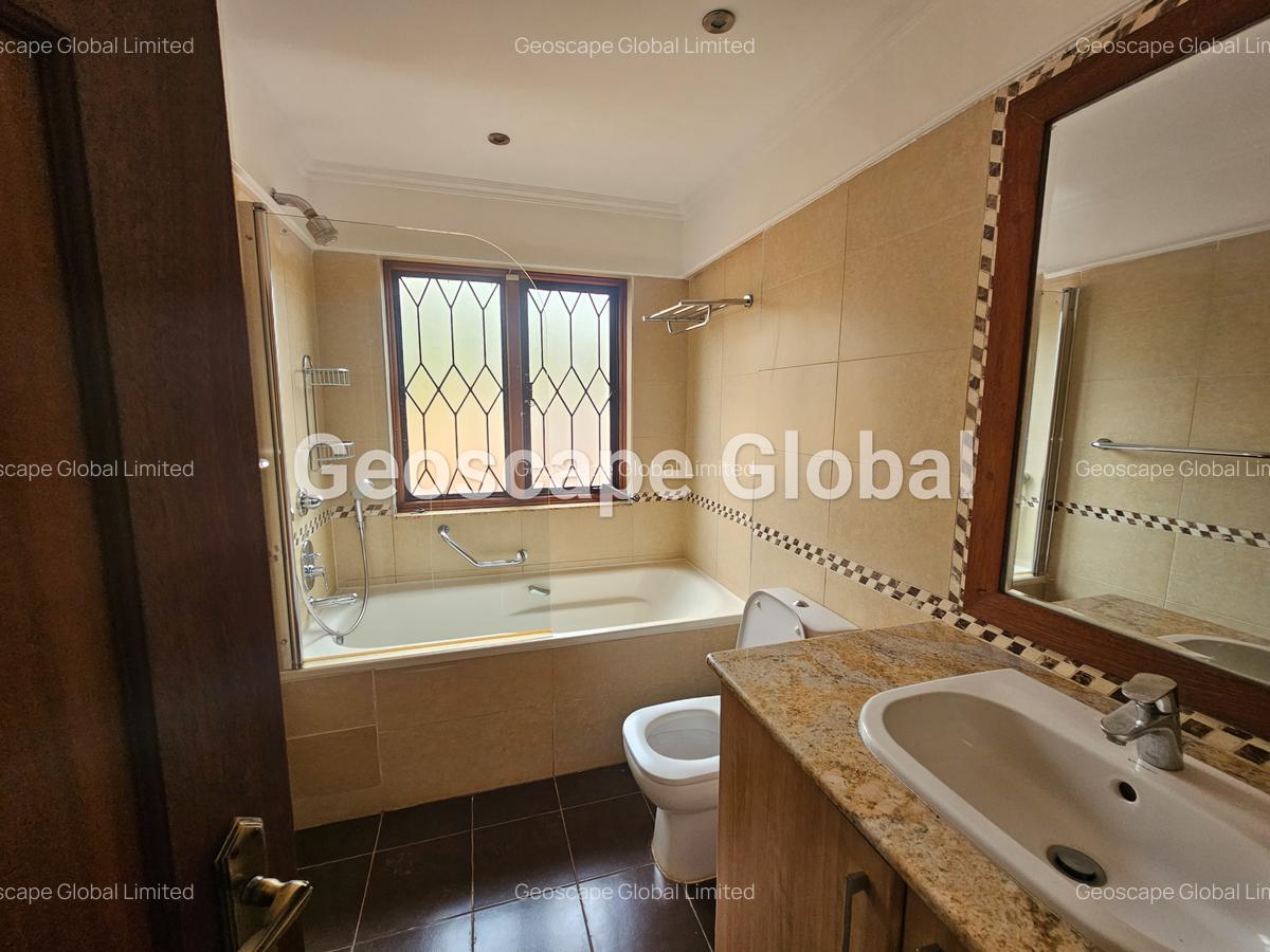 5 Bed House with En Suite in Gigiri - 13