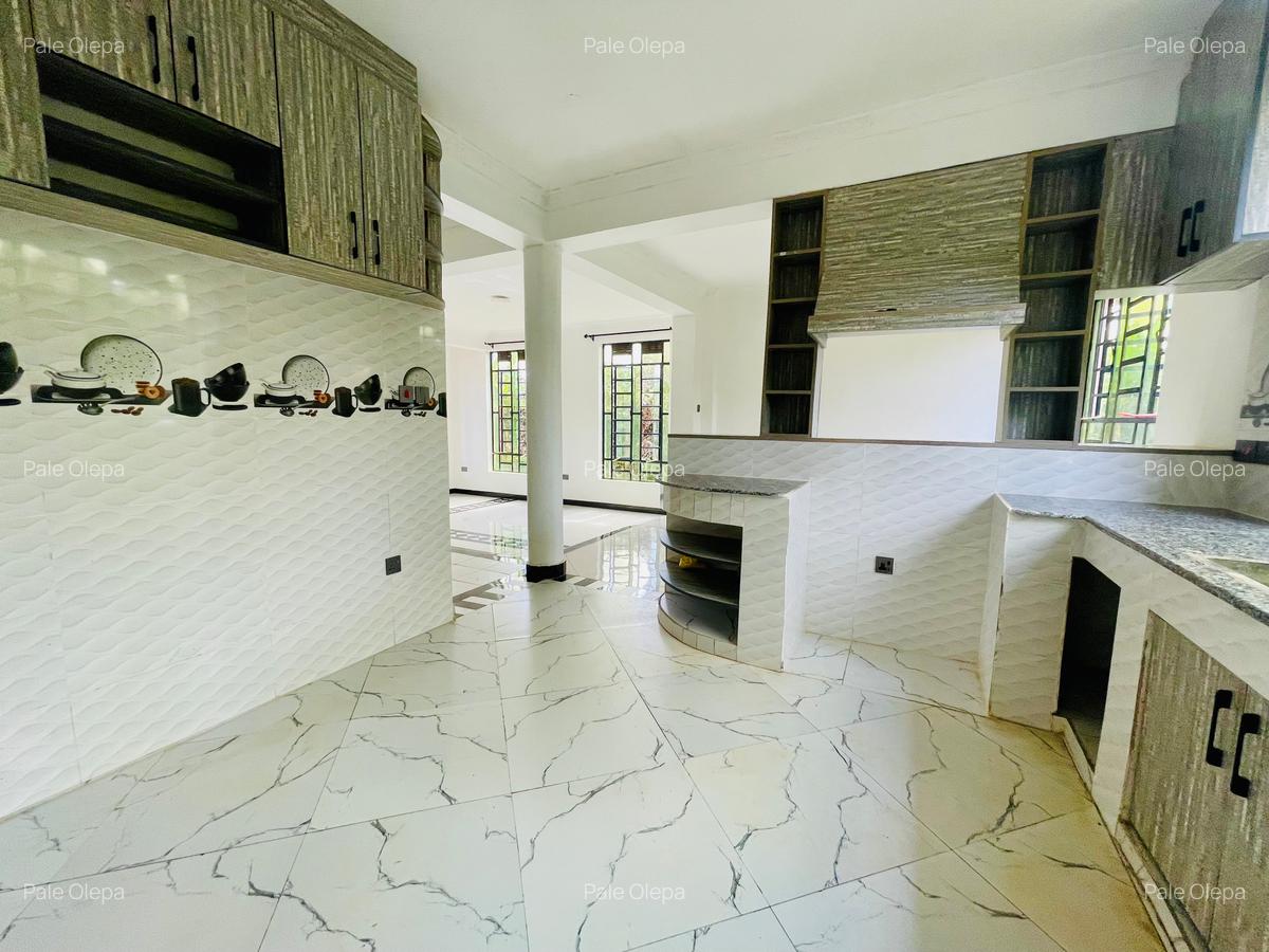 4 Bed House with En Suite at Uhuru Road - 4