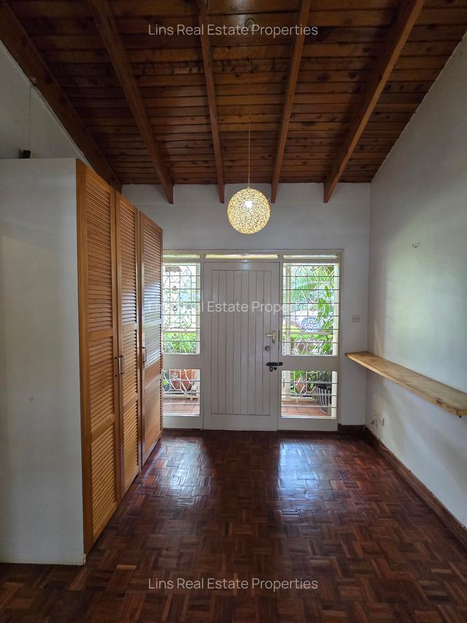 4 Bed House with En Suite in Runda - 6