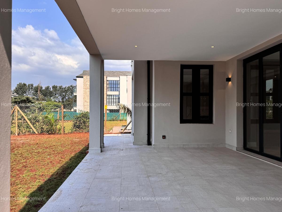 4 Bed Villa with Swimming Pool in Runda - 13