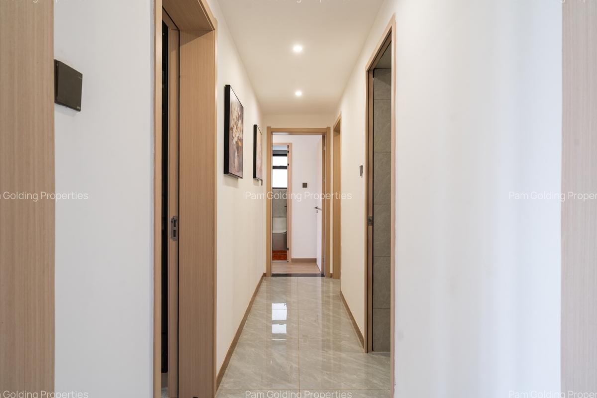 Furnished 3 Bed Apartment with En Suite at Riverside Drive - 18