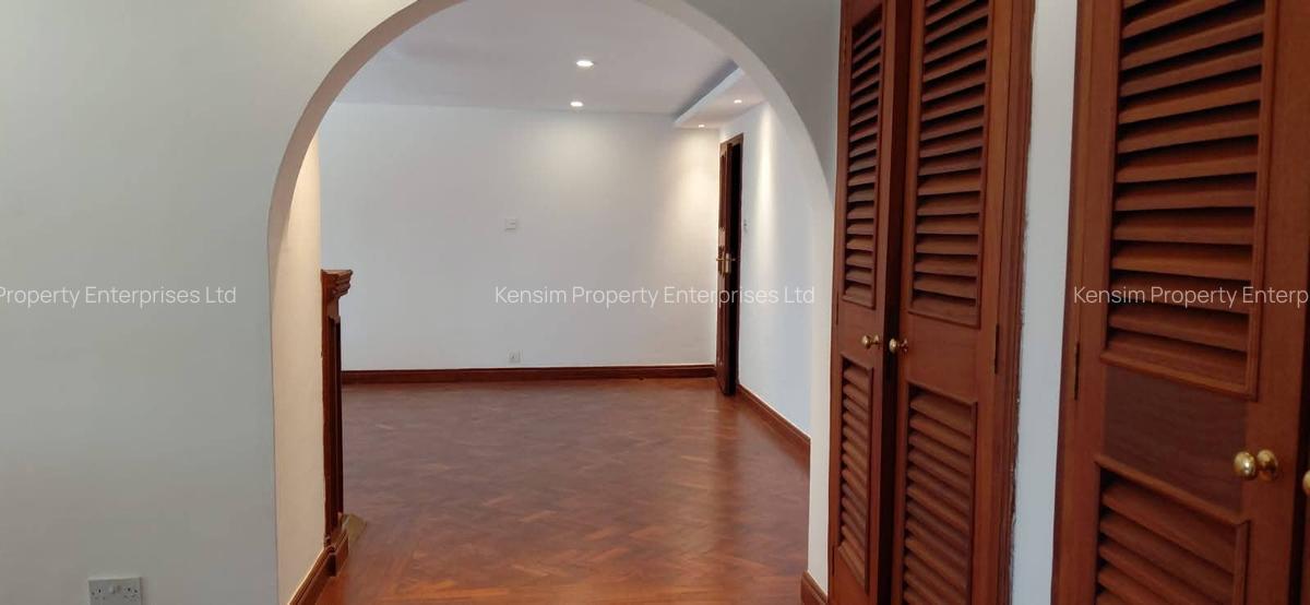 5 Bed Townhouse with En Suite in Runda - 4