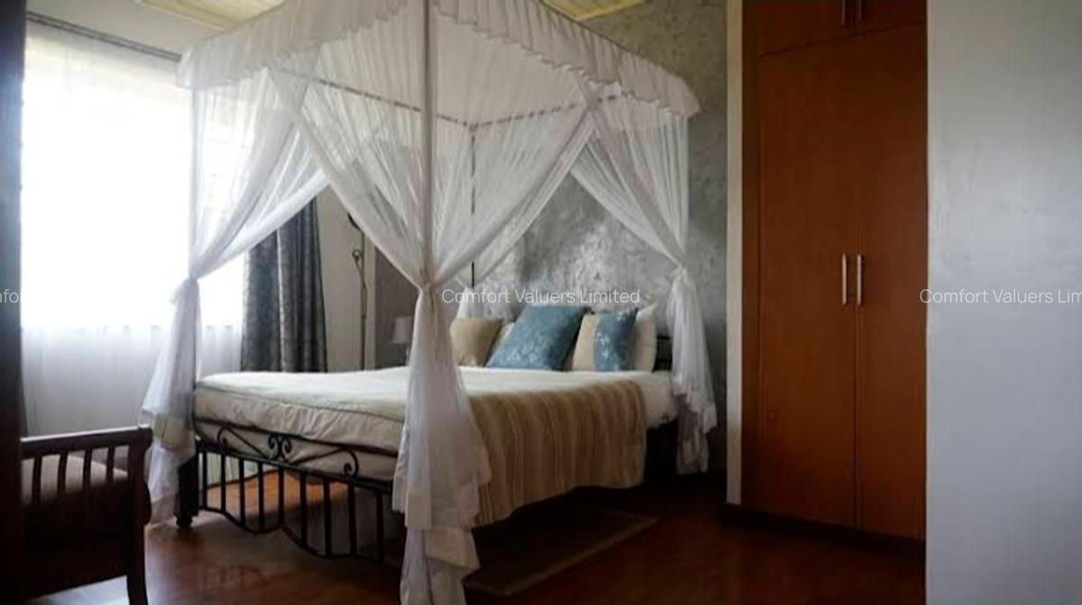 Serviced 1 Bed Apartment with En Suite at Lavington - 8
