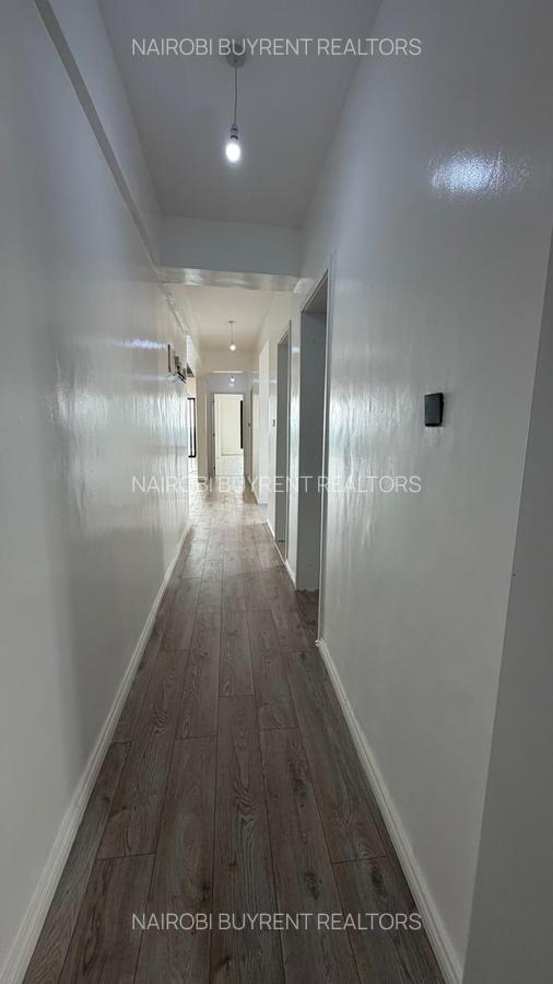 4 Bed Apartment with En Suite in Parklands - 12