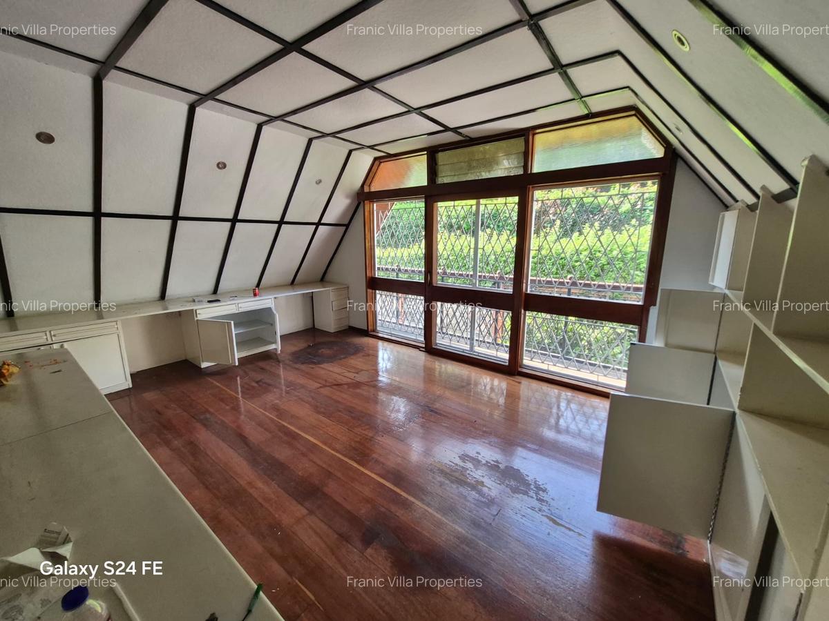 4 Bed House with En Suite at Spring Valley - 12