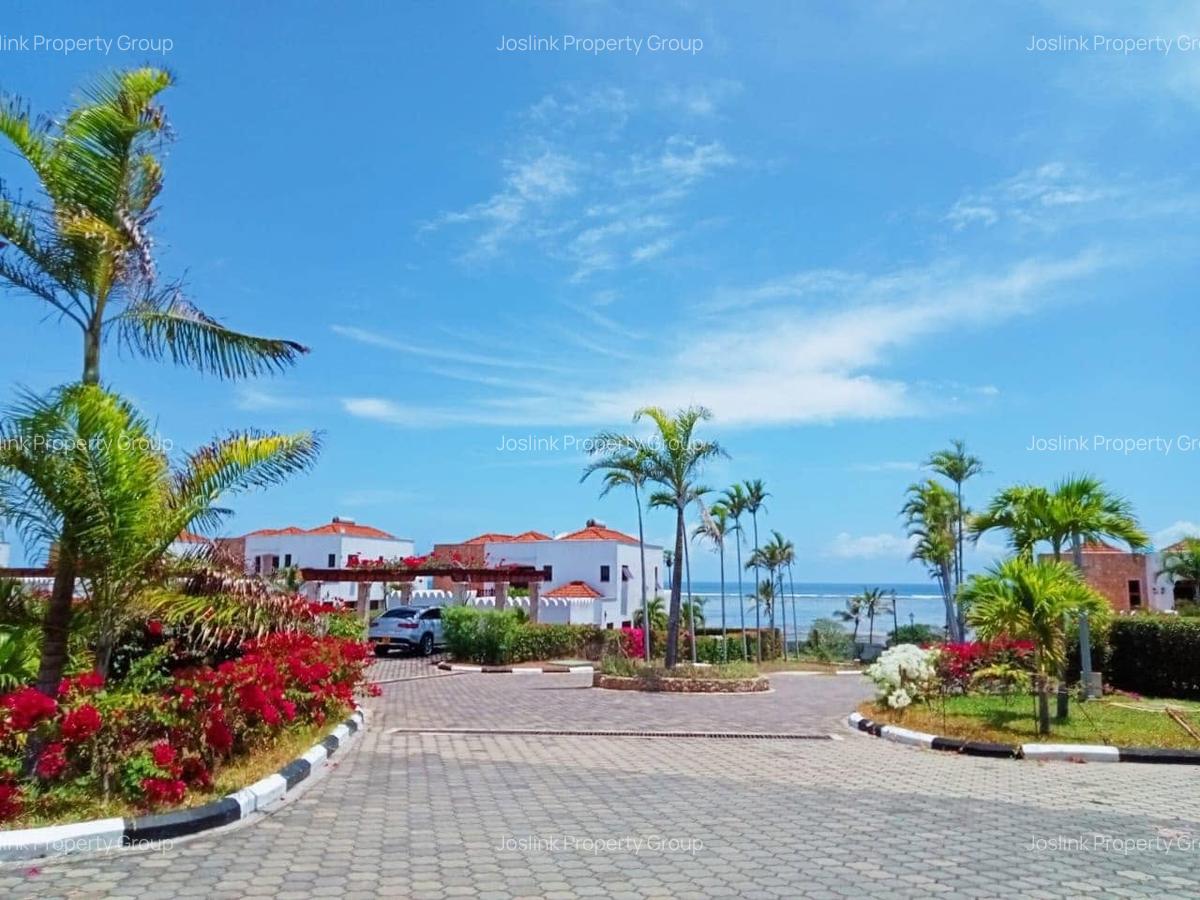 2 Bed Apartment with En Suite at Greenwood Drive - 8