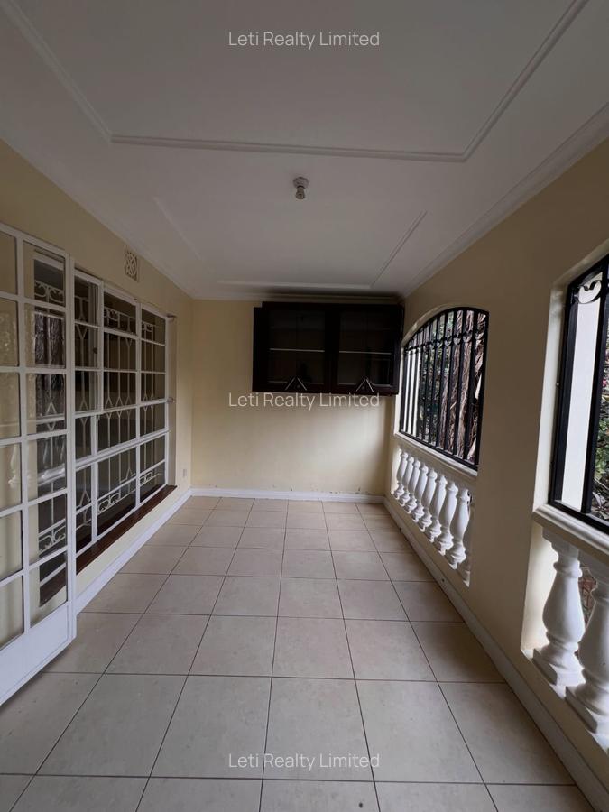 4 Bed Townhouse with En Suite in Lavington - 6