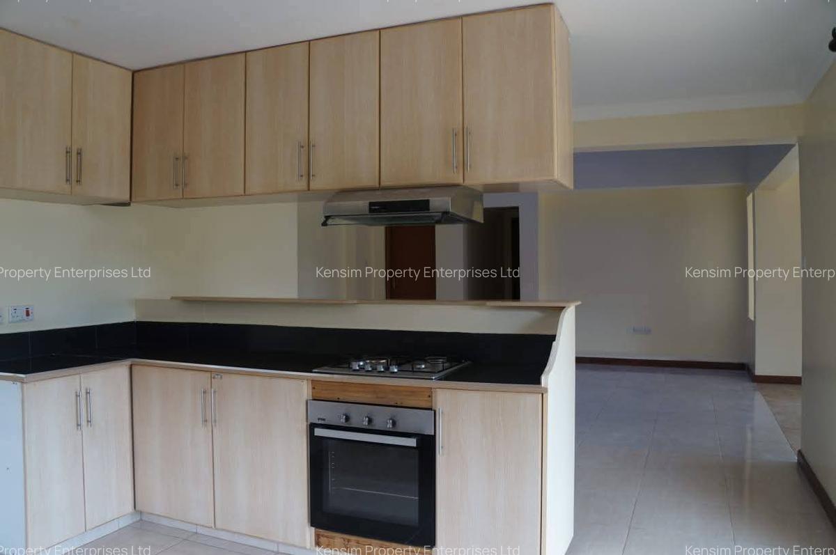 3 Bed Townhouse with En Suite in Nyari - 4