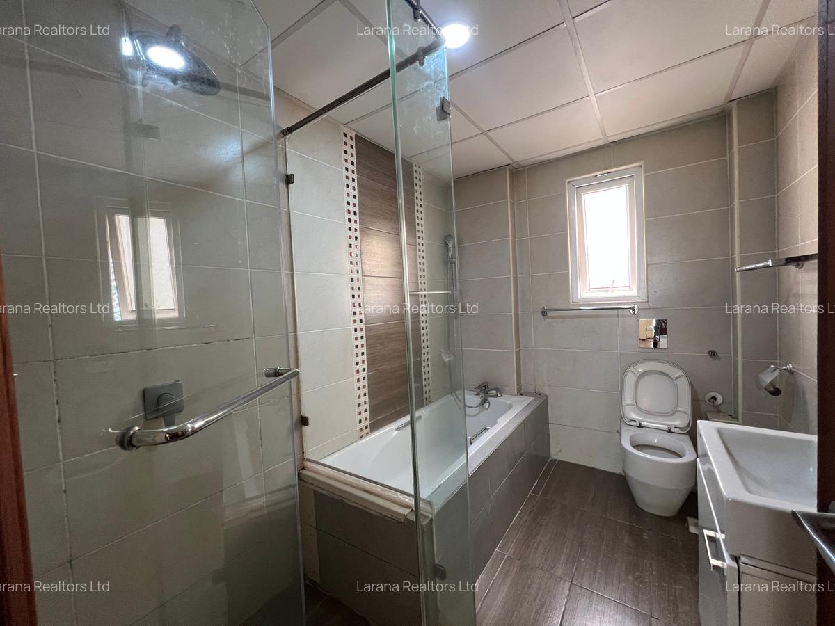 5 Bed Townhouse with En Suite at Convent Dr - 11