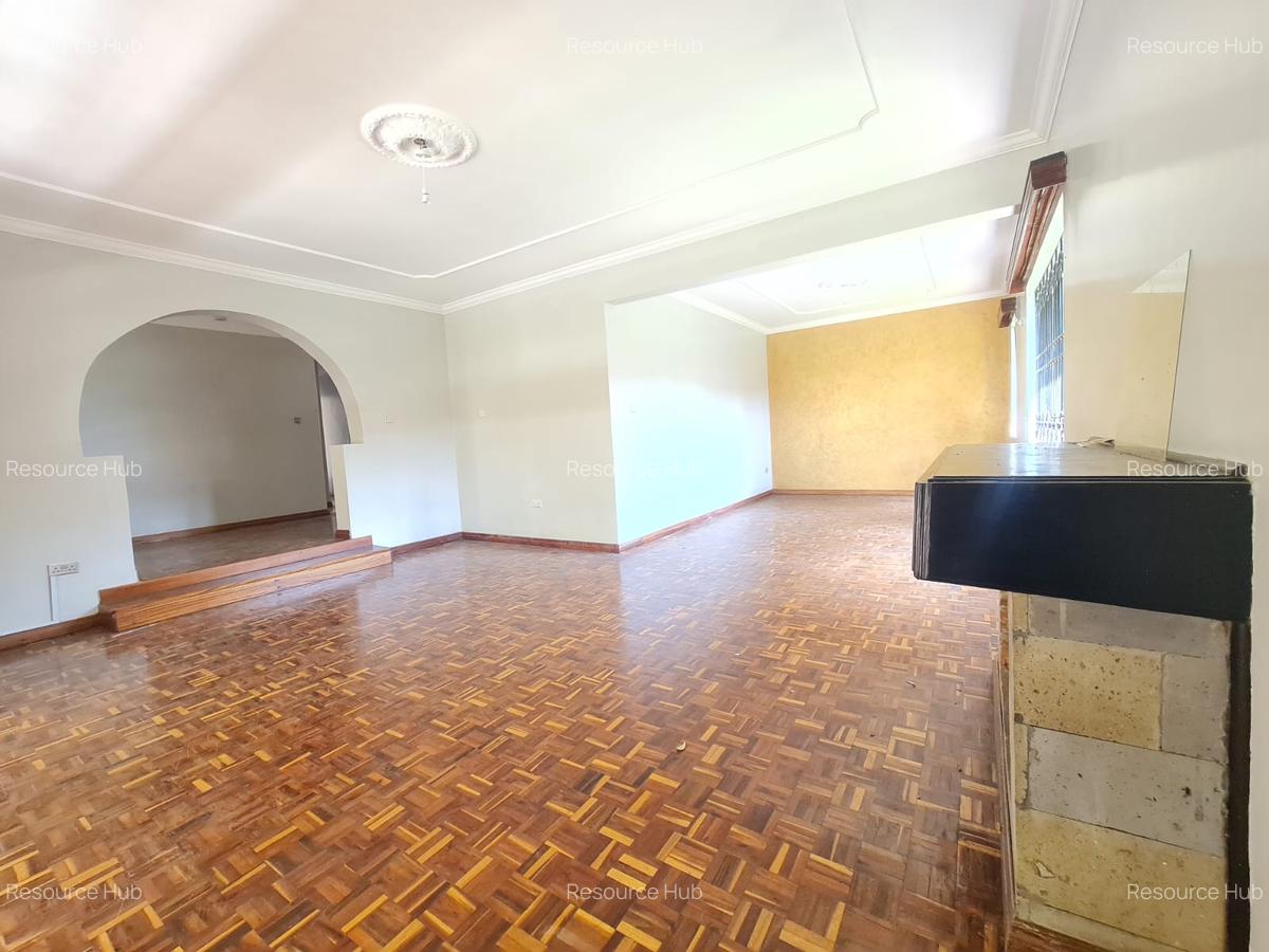 5 Bed House with En Suite at Nyari - 10