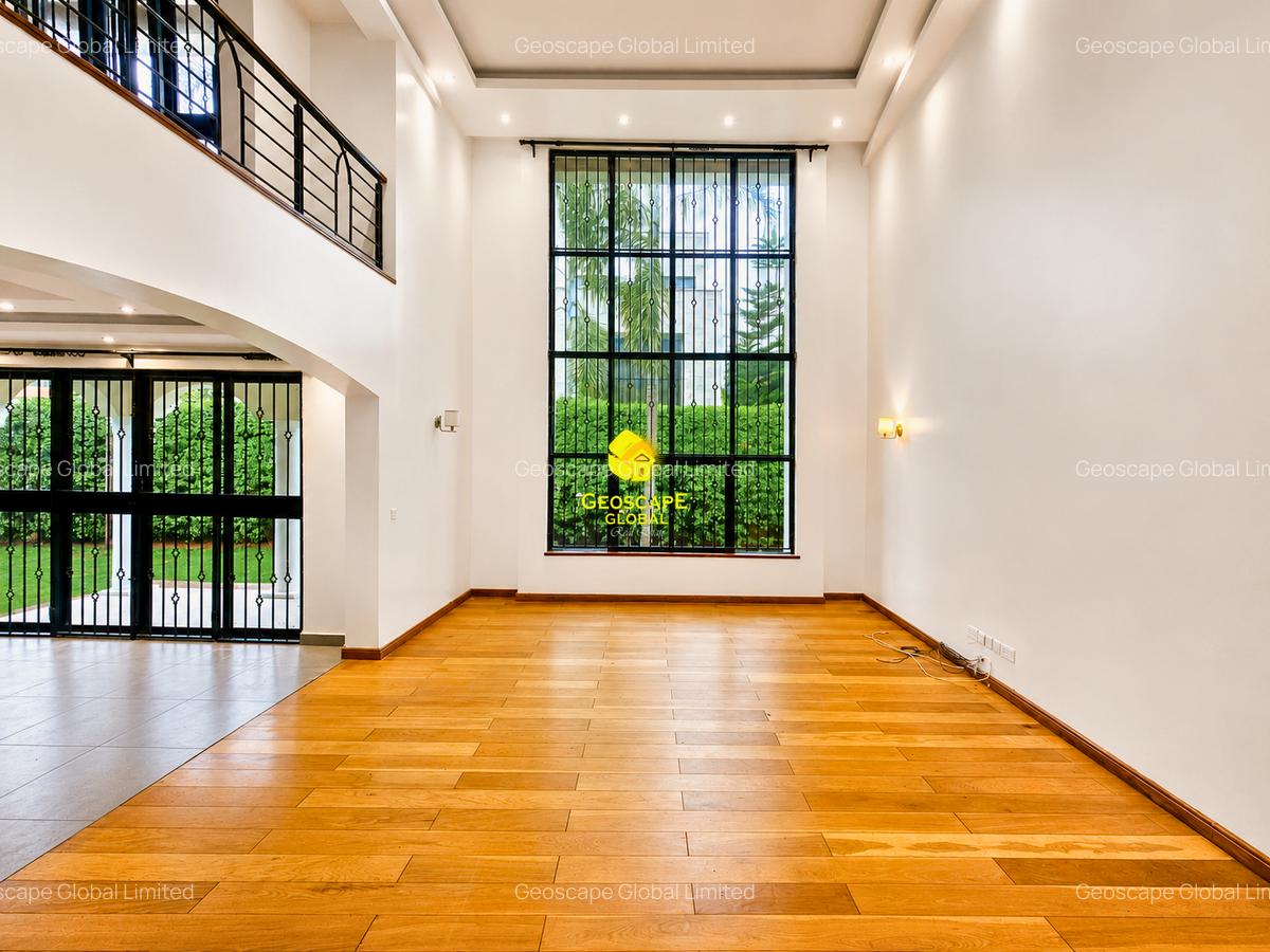 5 Bed Villa with En Suite in Lavington - 2