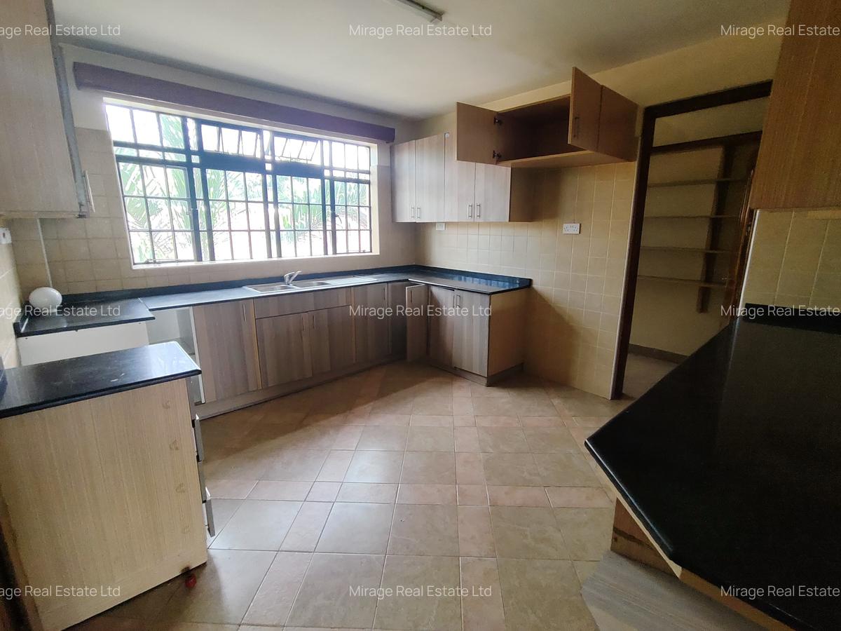 3 Bed Apartment with Swimming Pool in Kilimani - 19
