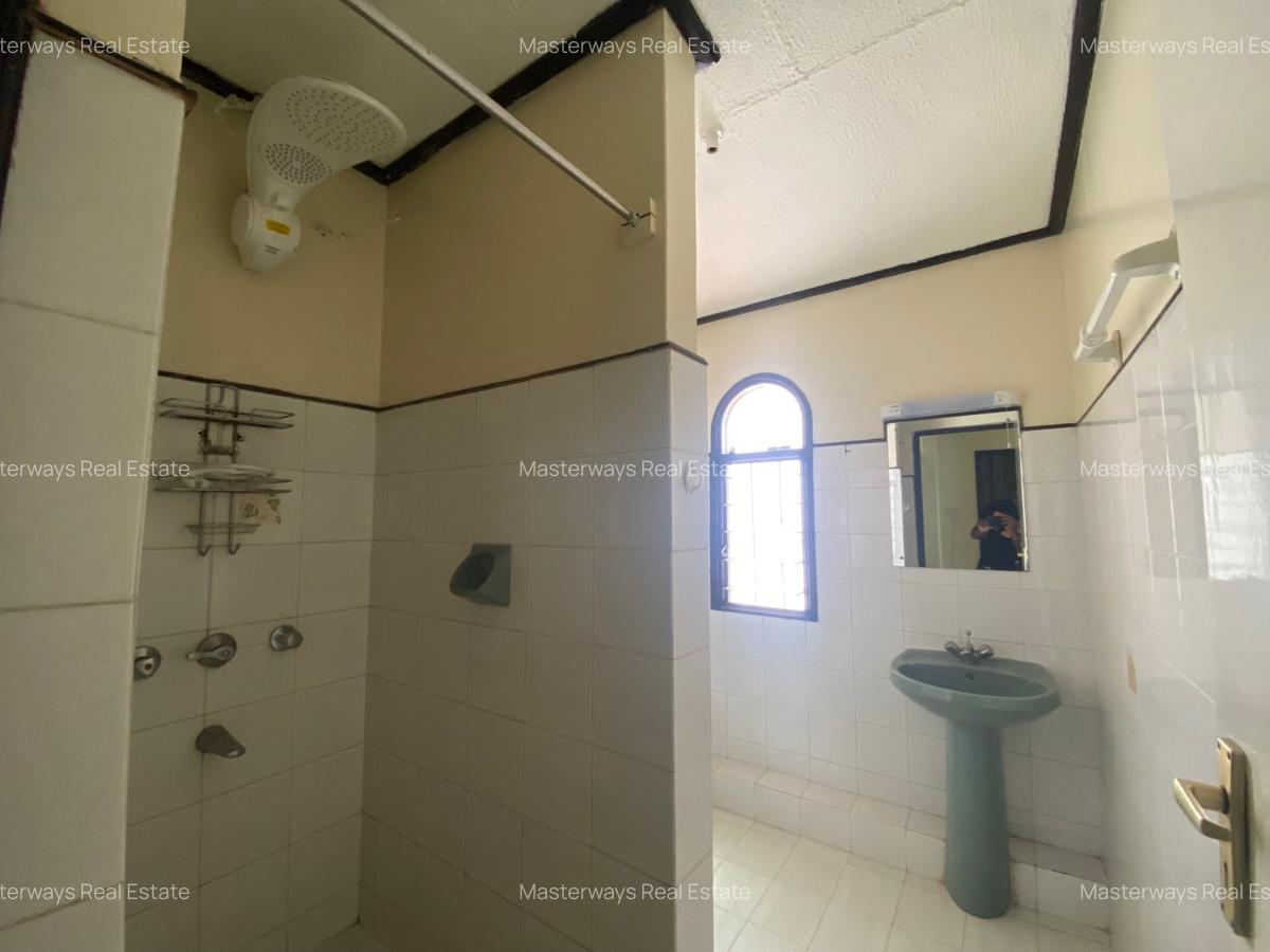 4 Bed Townhouse with En Suite in Kileleshwa - 11
