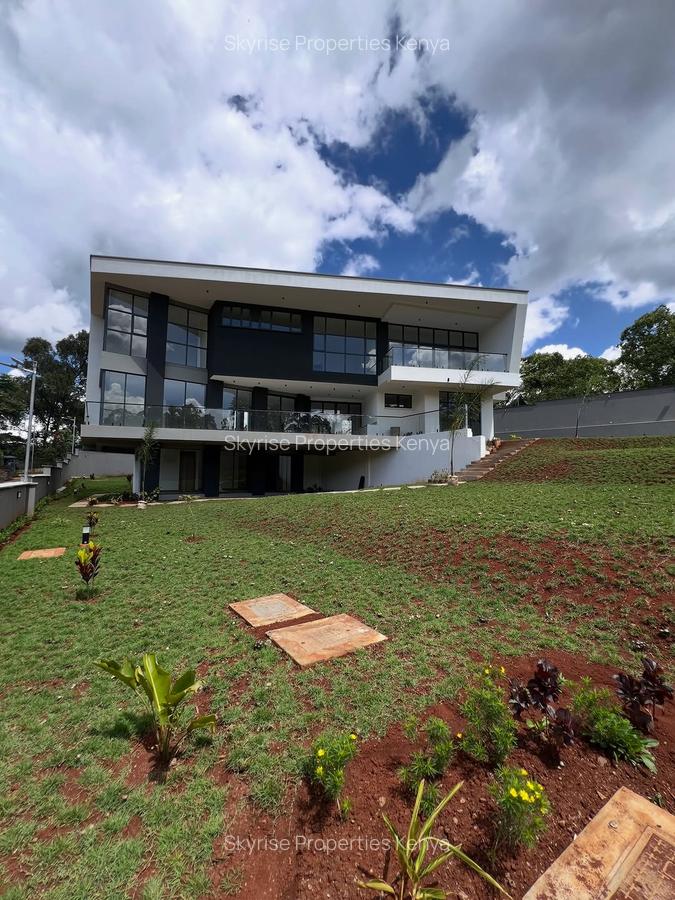 5 Bed Villa with En Suite in Nyari - 1