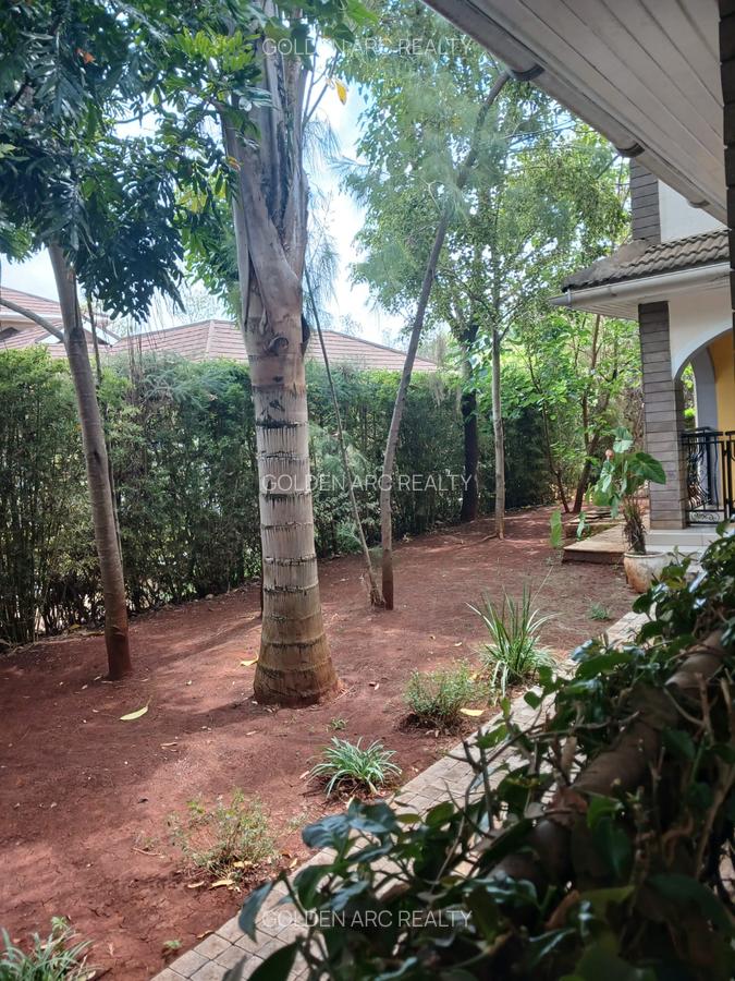 5 Bed Townhouse with En Suite in Karen - 4