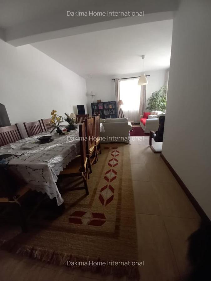 4 Bed Townhouse with En Suite in Spring Valley - 9
