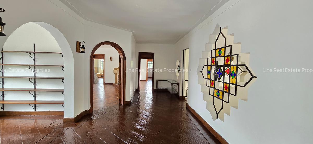 5 Bed House with En Suite in Nyari - 15