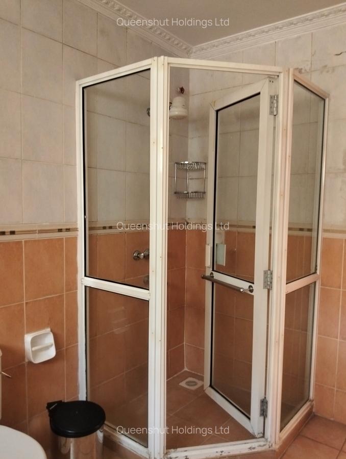 3 Bed Apartment with En Suite in State House - 14