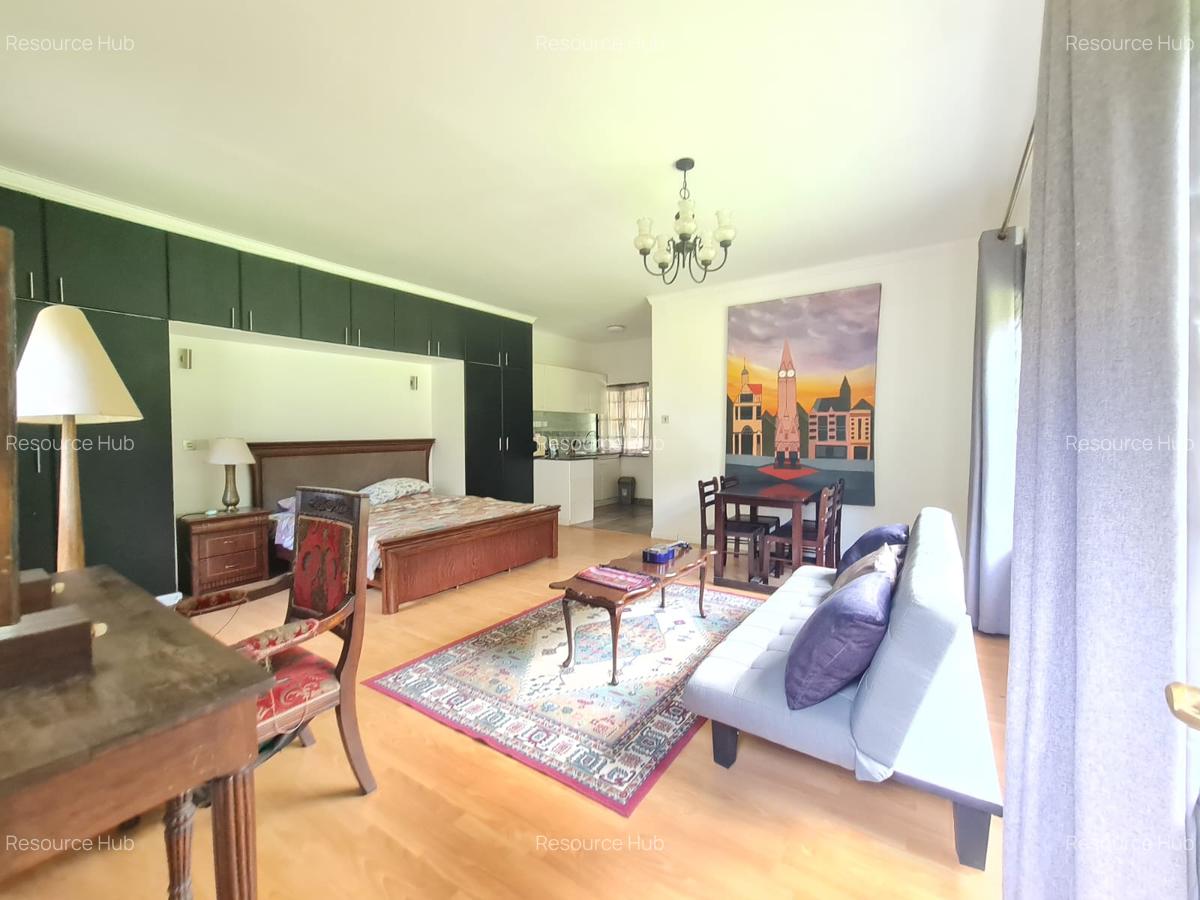 4 Bed House with En Suite at Nyari - 15