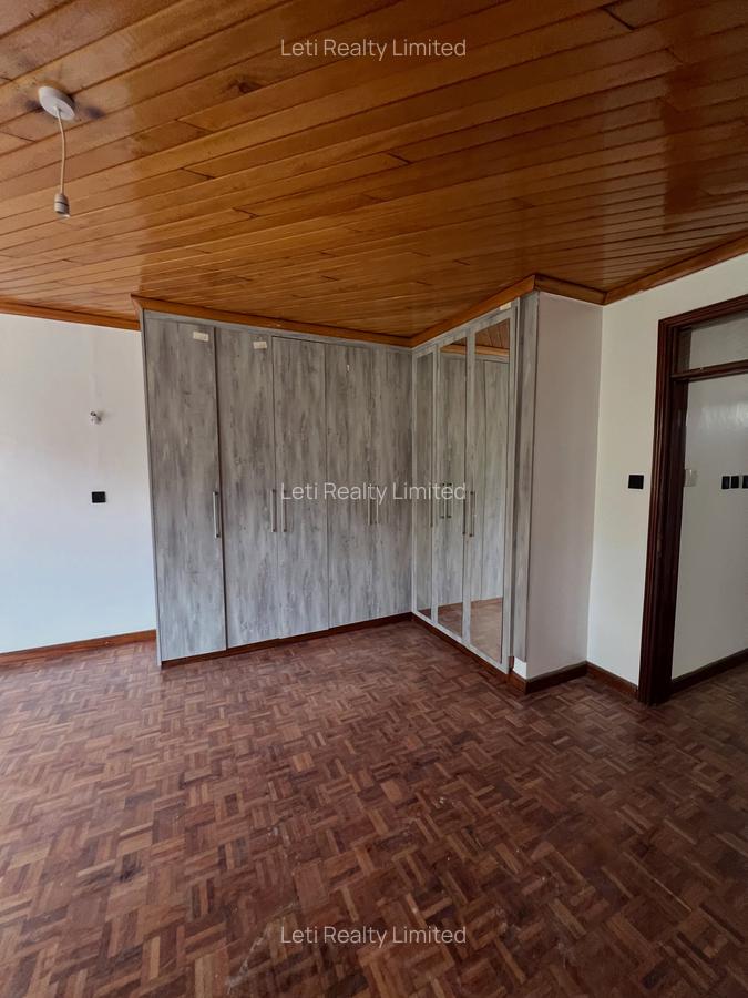 4 Bed Townhouse with En Suite in Lavington - 9