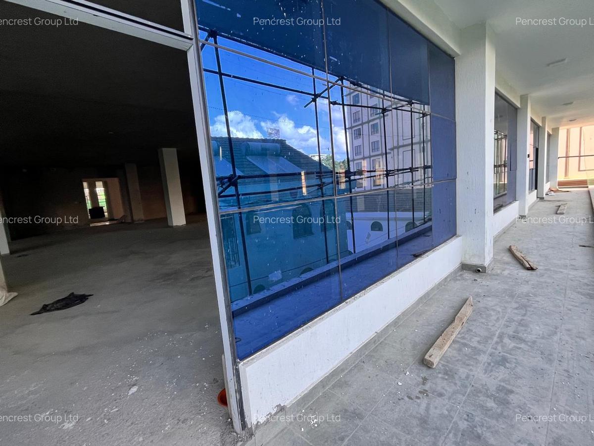 1,000 ft² Commercial Property with Backup Generator in Brookside - 7